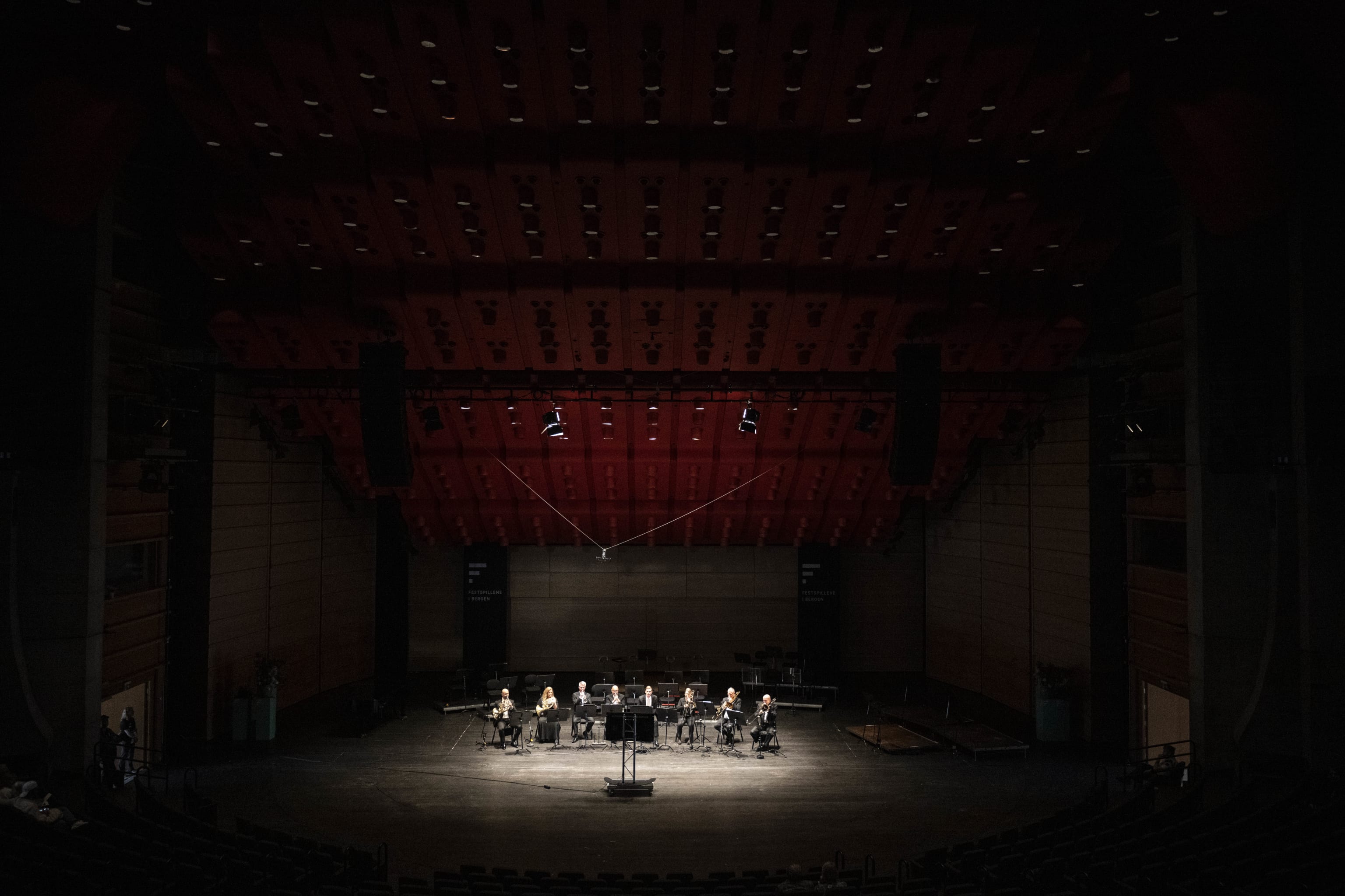 Symfoni for hele Grieghallen m/Griegs a-mollkonsert. Foto: Thor Brødreskift